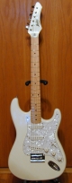 White Mako Strat Copy